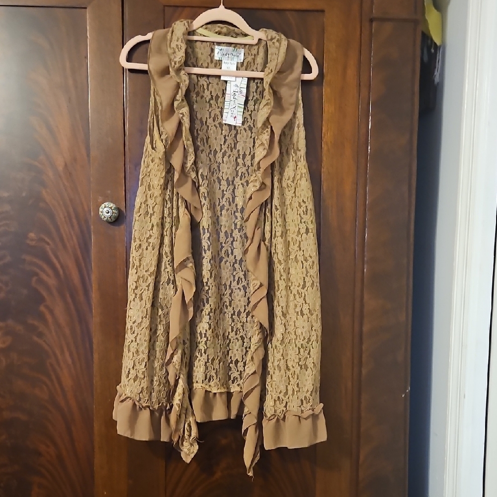 Lady Noiz Tan Lace Ruffle Open Cardigan